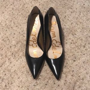Sam Edelman black pumps